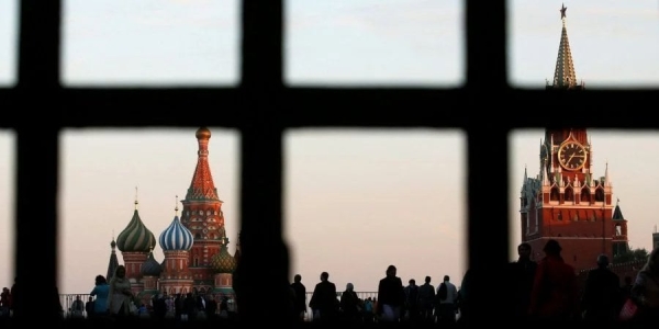 Кремль хоче притиснути експортерів, щоб зупинити падіння рубля — Bloomberg