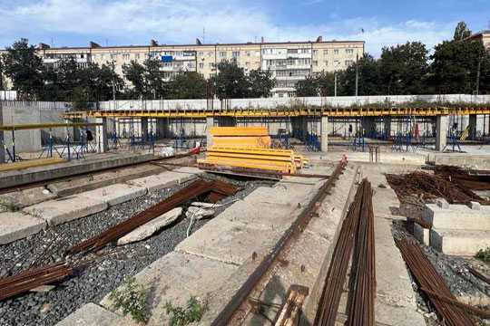 У Хмельницькому будують самий великий ТРЦ