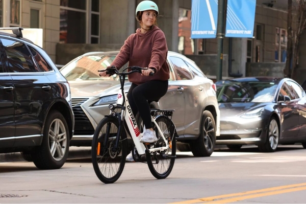 Електровелосипеди значно ефективніше зменшують попит на корисні копалини, ніж електрокари