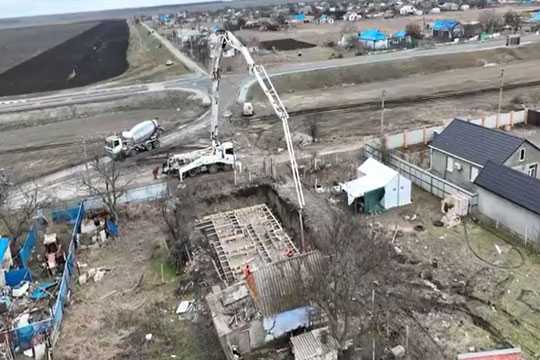 В Посад-Покровському закладають фундамент для майбутнiх будинкiв - INFBusiness