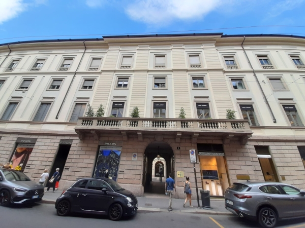 Власник Gucci придбає будівлю 8500 м2 у Мілані у Blackstone за €1,3 млрд - INFBusiness