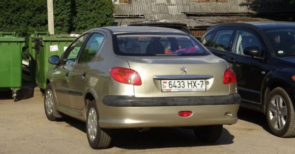 Латвія легалізувала конфіскацію авто із реєстрацією білорусі - INFBusiness