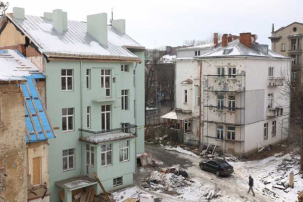 Львiв вiдновив 80% постраждалих пiсля ворожого обстрiлу минулого року будинкiв - INFBusiness