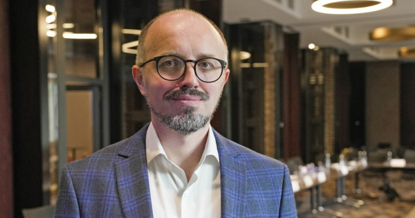 Коли ШІ стане як людина: інтерв’ю науковця Олексія Молчановського з УКУ - INFBusiness