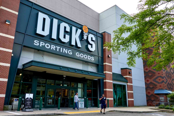 Американський рітейлер Dick's Sporting придбає мережу Foot Locker за $2,4 млрд - INFBusiness