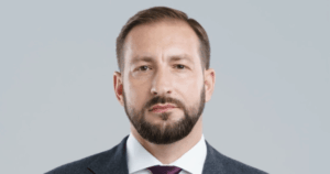 Американсько-український інвестиційний фонд відбудови: як він працюватиме? Олексій Гнатенко, радник та керівник практики Вирішення спорів в Juscutum