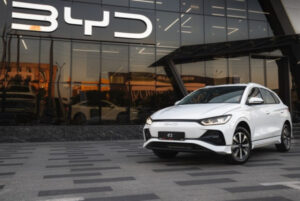 BYD знизила ціни на свої електромобілі та обвалила акції своїх китайських конкурентів