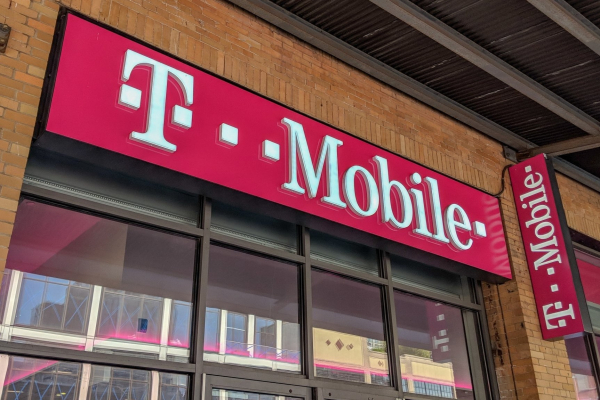 SoftBank залучив $4,8 млрд від продажу акцій T-Mobile - INFBusiness