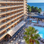 Мережа готелів Hyatt продасть портфель нерухомості Playa за  млрд - INFBusiness