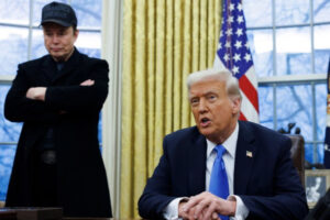 Репліка Трампа про можливу депортацію Маска обвалила акції Tesla на 4%