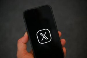 X знижено, тисячі людей повідомляють про проблеми із платформою соціальних мереж
