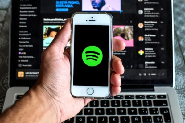 Spotify розлютив передплатників після оголошення про друге підвищення цін на преміум-підписки за рік, що вплинуло на сотні мільйонів користувачів сервісу. На цій фотографії зображено музичний додаток Spotify.