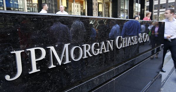 JPMorgan Chase дозволить своїм інституційним клієнтам використовувати біткойн (BTC) та ефір (ETH) як забезпечення за кредитами до кінця року, повідомляє Bloomberg у п'ятницю. JPMorgan прийматиме біткойн та ефір як заставу за кредитами - INFBusiness