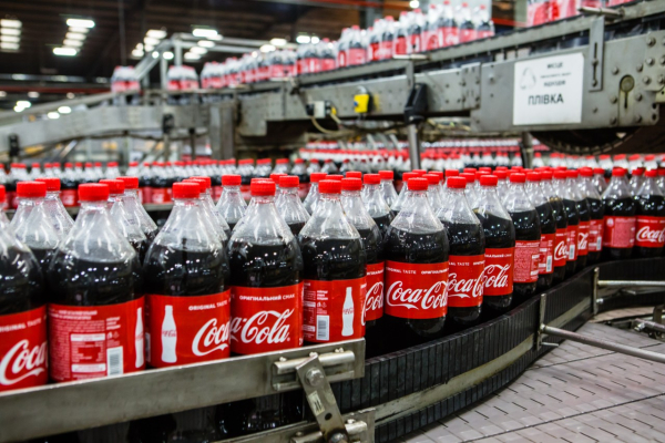 Coca-Cola HBC AG придбає 75% акцій Coca-Cola Beverages Africa Pty. Ltd. у The Coca-Cola Co. і Gutsche Family Investments, проінформували компанії у вівторок. Акції Coca-Cola HBC у Лондоні впали на 4,7% після того, як компанія припинила програму викупу власних акцій з метою фінансування операції. Угода на 2,6 мільярда доларів: два боттлери Coca-Cola зливаються. - INFBusiness