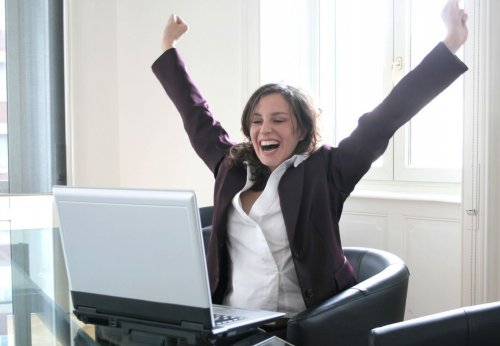 На сьогоднішній день у жінок з'явилося більше можливостей для реалізації себе у діловій сфері. Якщо раніше керівні посади в основному обіймали лише чоловіки, то на сьогоднішній день ця ситуація дещо змінюється, і лідируючі позиції надаються також жінкам. Як жінці стати успішною у бізнесі? - INFBusiness