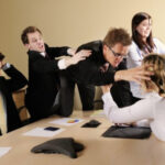 Що робити, щоб погасити конфлікт на роботі - INFBusiness