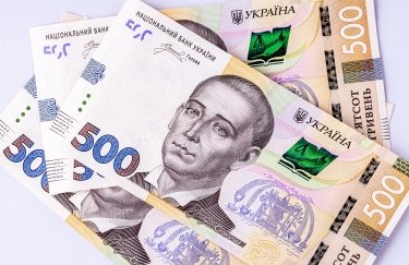 Статутний капіталу Фонду енергоефективності збільшать на 240 млн грн / Shutterstock гривні