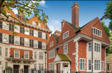 Дружина Джека Ма купила колишнє посольство Італії в Лондоні. Фото: Beauchamp Estates / Facebook будинок родини Джека Ма в Лондоні