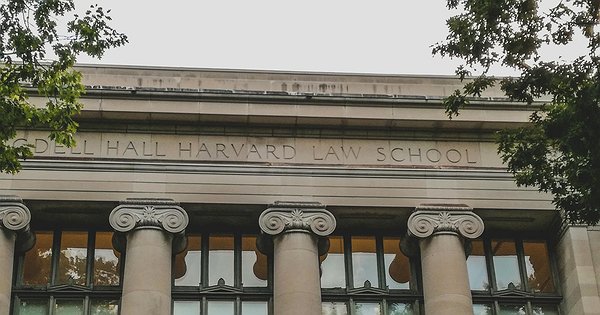 Гарвардський університет майже втричі збільшує свої активи в біткойн-ETF - INFBusiness