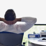 Робота з видом на море: як відпочити та заробити - INFBusiness