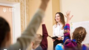 На новостном бізнес-сайте "Фінанси" (https://finanse.com.ua/) ви знайдете широкий спектр актуальної інформації з різних галузей, пов'язаних із фінансами та економікою. Сайт пропонує різні рубрики, які допоможуть вам зрозуміти поточний стан ринку, зробити вірний вибір щодо інвестицій та ознайомитися з останніми трендами у фінансовому світі. Ось деякі з рубрик, які ви зможете знайти на сайті: Українські педагоги отримають 1500 гривень: Свириденко оголосила вимогу