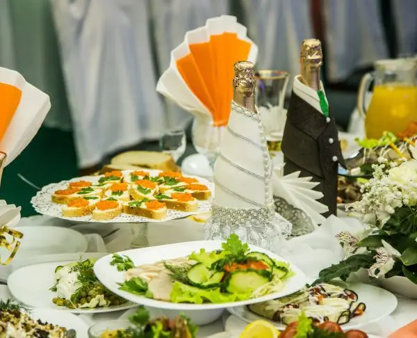 Білоруські вчені запропонували альтернативний новорічний стіл: корисніший