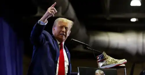 Трамп всюди: від десерту до корабля – брендування Америки його іменем.