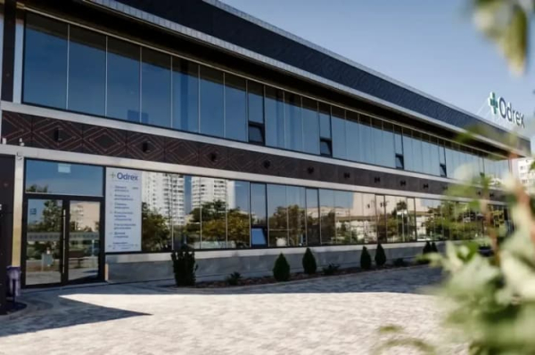 Варіації однієї хірургії: вдова покійного пацієнта Odrex виявила сфальшовані клінікою медичні записи.