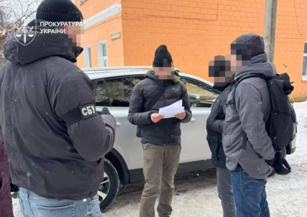 Схема корупції в податковій службі на Чернігівщині: оголошено підозру двом очільникам та головному інспектору