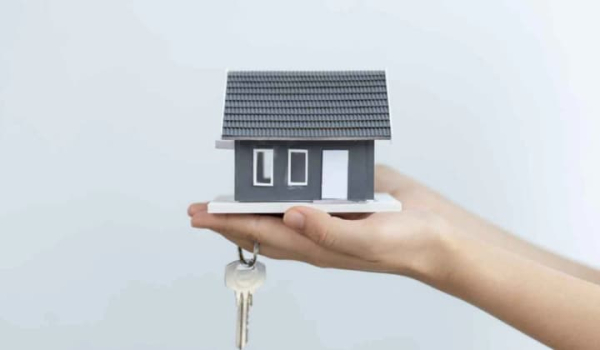 Кулеба роз’яснив, які саме будівлі забиратимуть під житло для ВПО