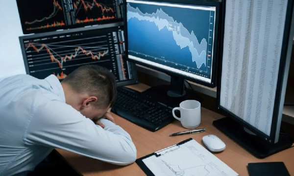 Біткоїн знижується: вартість наближається до $60 тисяч