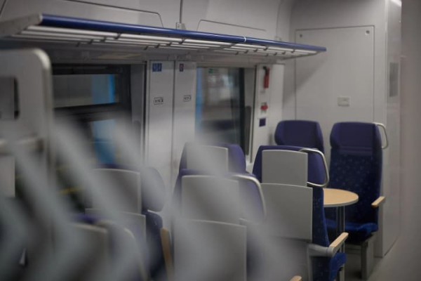 Укрзалізниця: Знову обстріли колій, поїзди затримуються