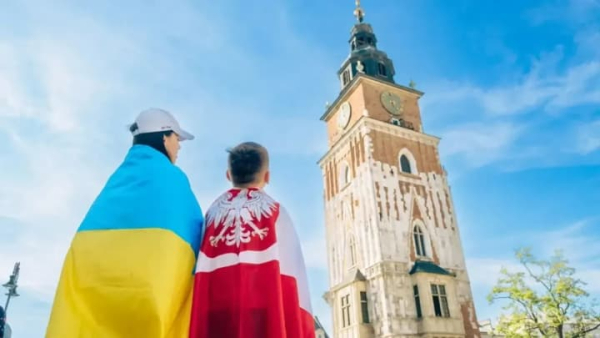 Польща скасовує допомогу українським біженцям: закон