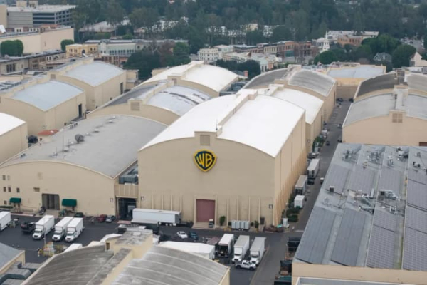 Warner Bros Discovery знову думає про перемовини з Paramount після оновленої пропозиції.