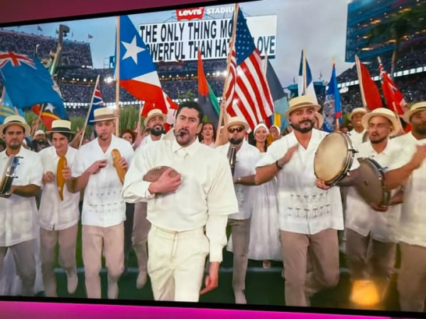 Бед Банні на Супербоулі: Трамп засудив виступ як “образу для держави”