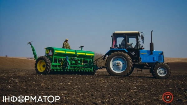 Уряд полегшив процедуру отримання прав на керування агротехнікою