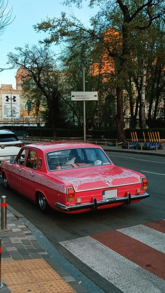 Після перереєстрації власник отримує нові номери та нове свідоцтво одразу в день звернення. авто