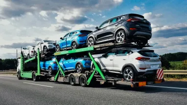 Державна податкова служба перевірила продавців уживаних автомобілів та наклала штрафи на суму 55 мільйонів гривень.