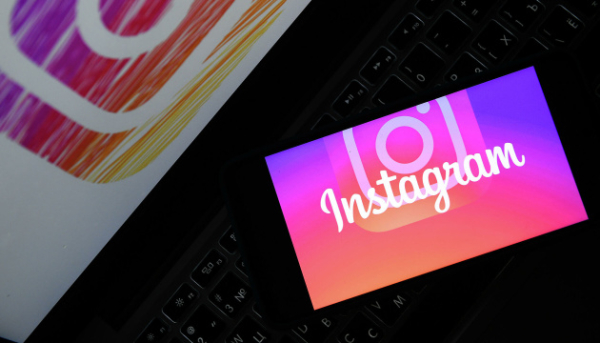 Instagram блюритиме підліткам контент, який містить оголену натуру