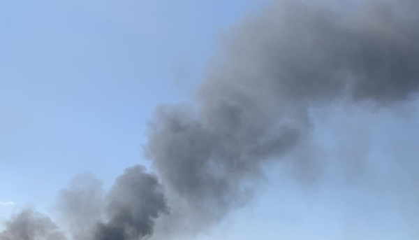 Загорілася пожежа за два кілометри від Запорізької АЕС, на Запорізькій тепловій електростанції.