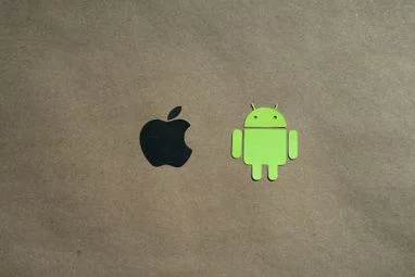 Android проти iPhone: які можливості досі залишаються поза досяжністю Apple