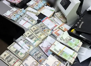 Державне бюро розслідувань виявило підпільну мережу обмінних пунктів у столиці – подробиці.