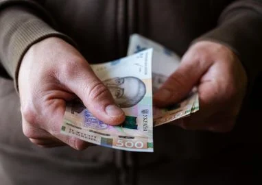 Де в Україні найвищі заробітки — співставлення колишніх територій