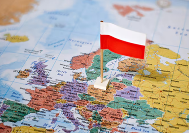 Заступник міністра внутрішніх справ Польщі вважає, що зупинка роботи всіх українців у Польщі паралізує економіку країни.