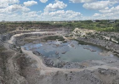 На Кіровоградщині викрито злочинну схему з видобутку граніту, яка завдала державі збитків на 1,55 мільярда гривень.
