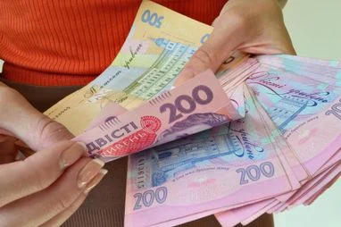 Певній категорії внутрішньо переміщених осіб може бути припинено фінансову допомогу після проведення перевірок.