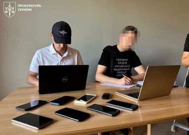 Поліція виявила групу шахраїв, яка вкрала понад 40 мільйонів гривень за допомогою криптовалют.