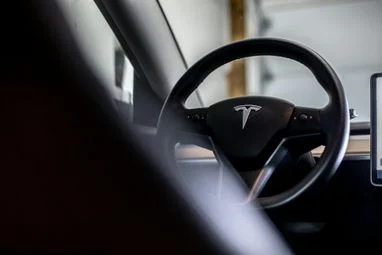 Tesla на першому місці: які вживані автомобілі до 5 років найпопулярніші в Україні