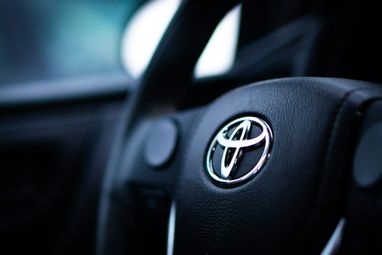 Toyota працює над «інтелектуальною» трансмісією