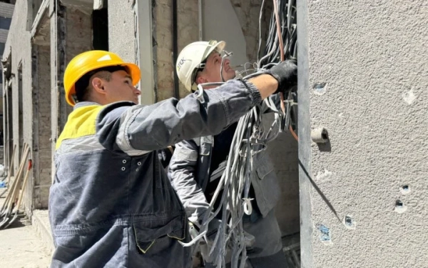 Обстріли призвели до відключень в шести регіонах.